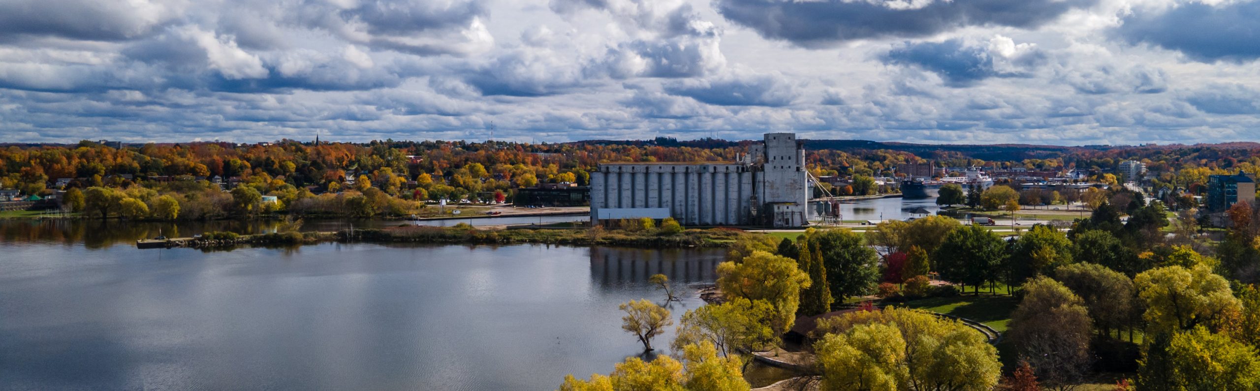 HOME Century 21 InStudio Realty