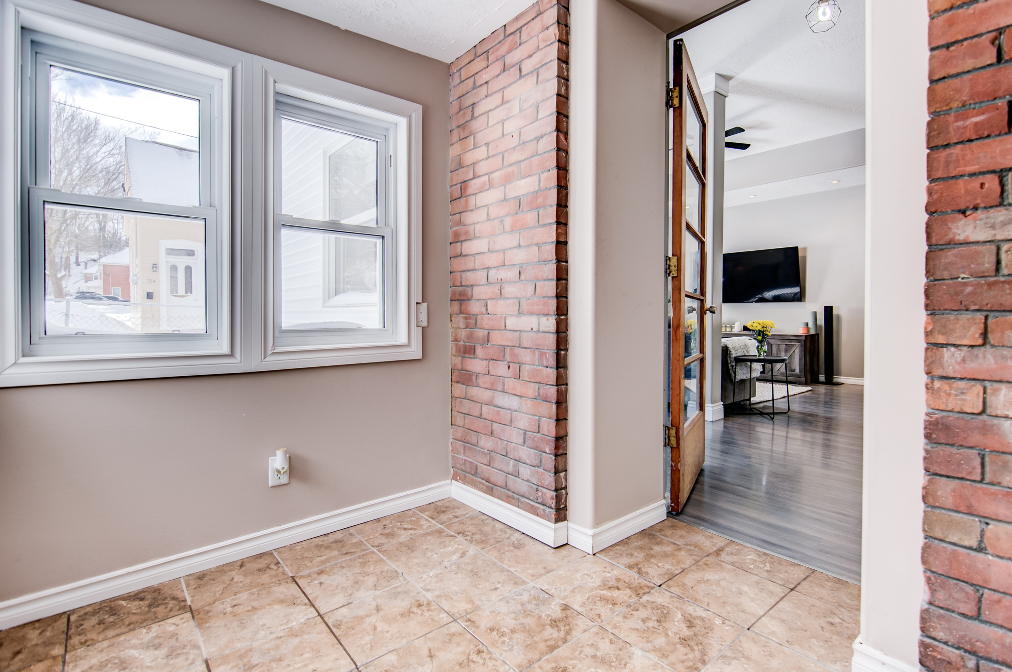 762 5th Ave East 25