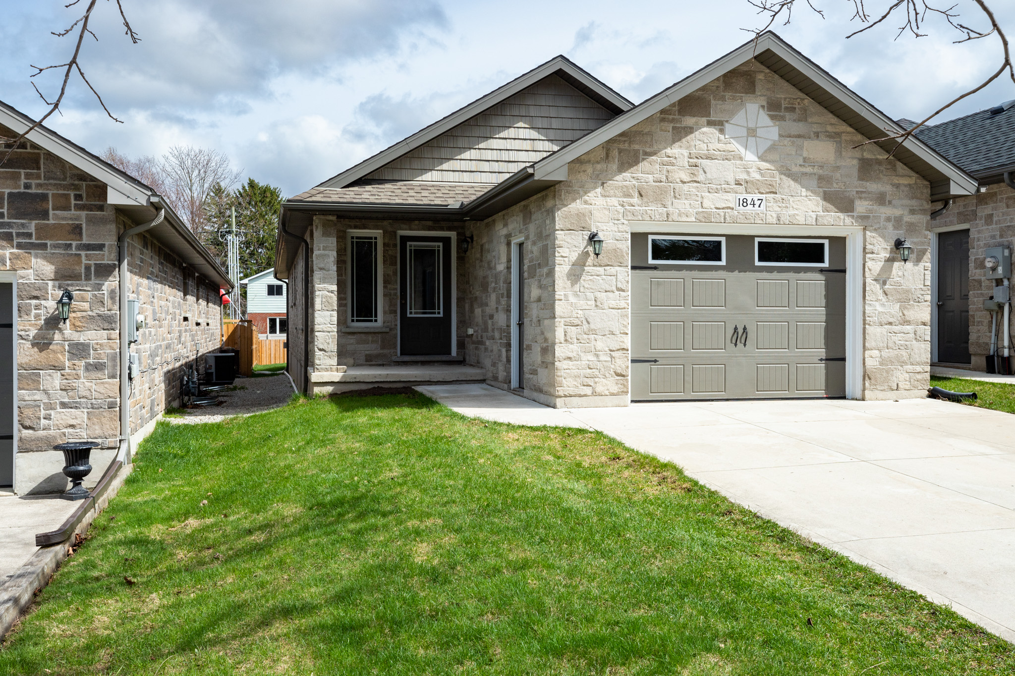 1847 8th Ave West-07