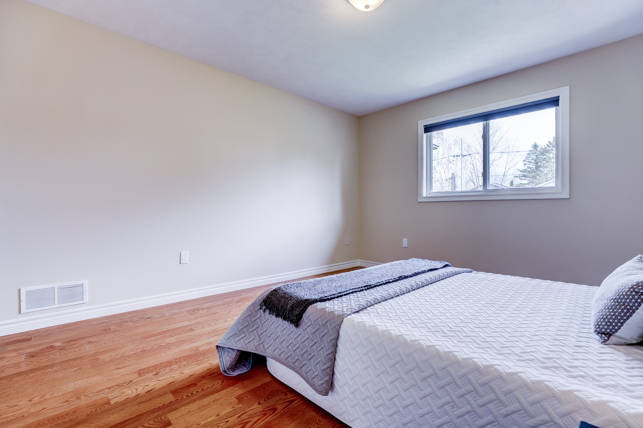 1847 8th Ave West-51