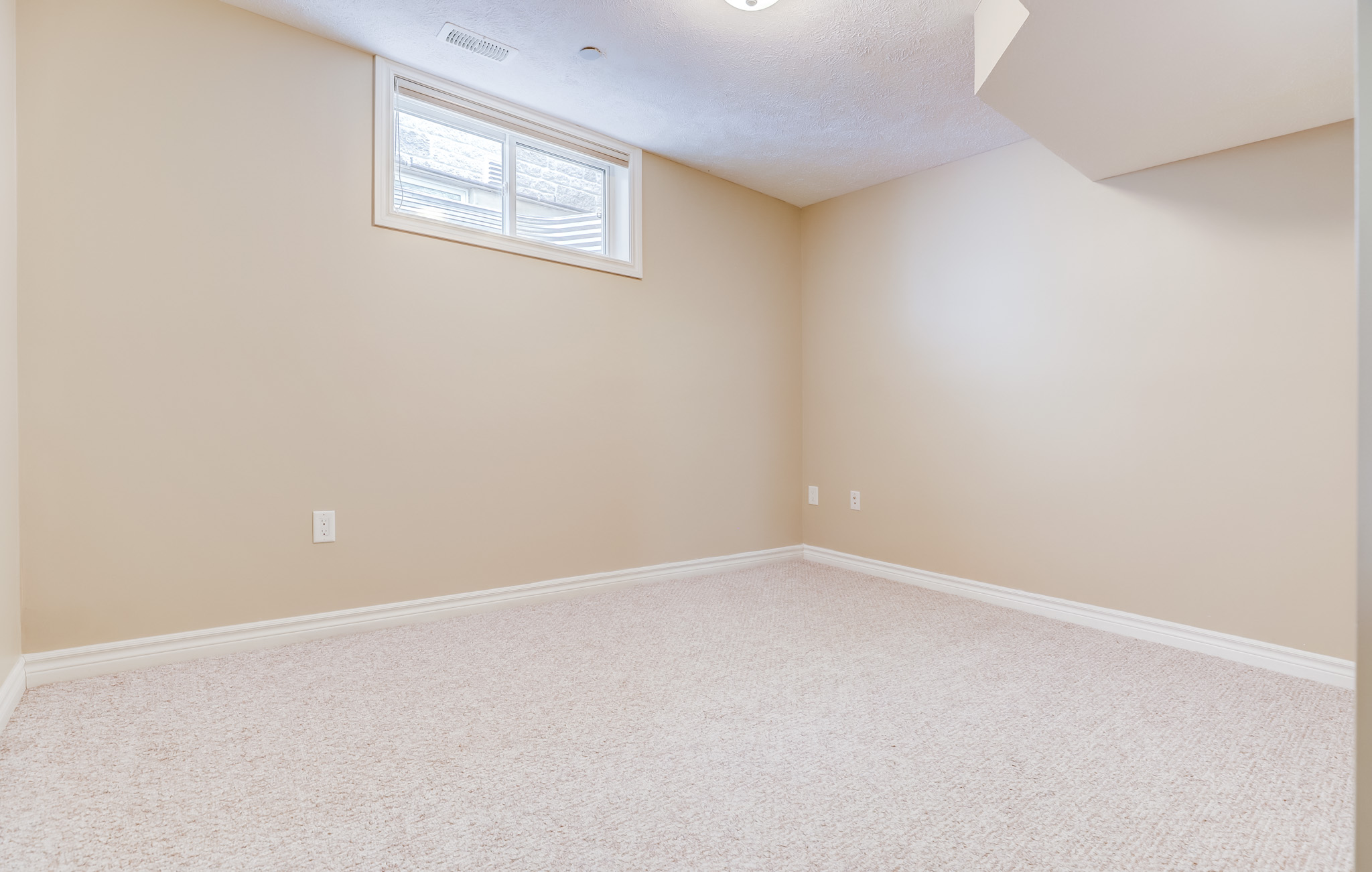 1847 8th Ave West-74