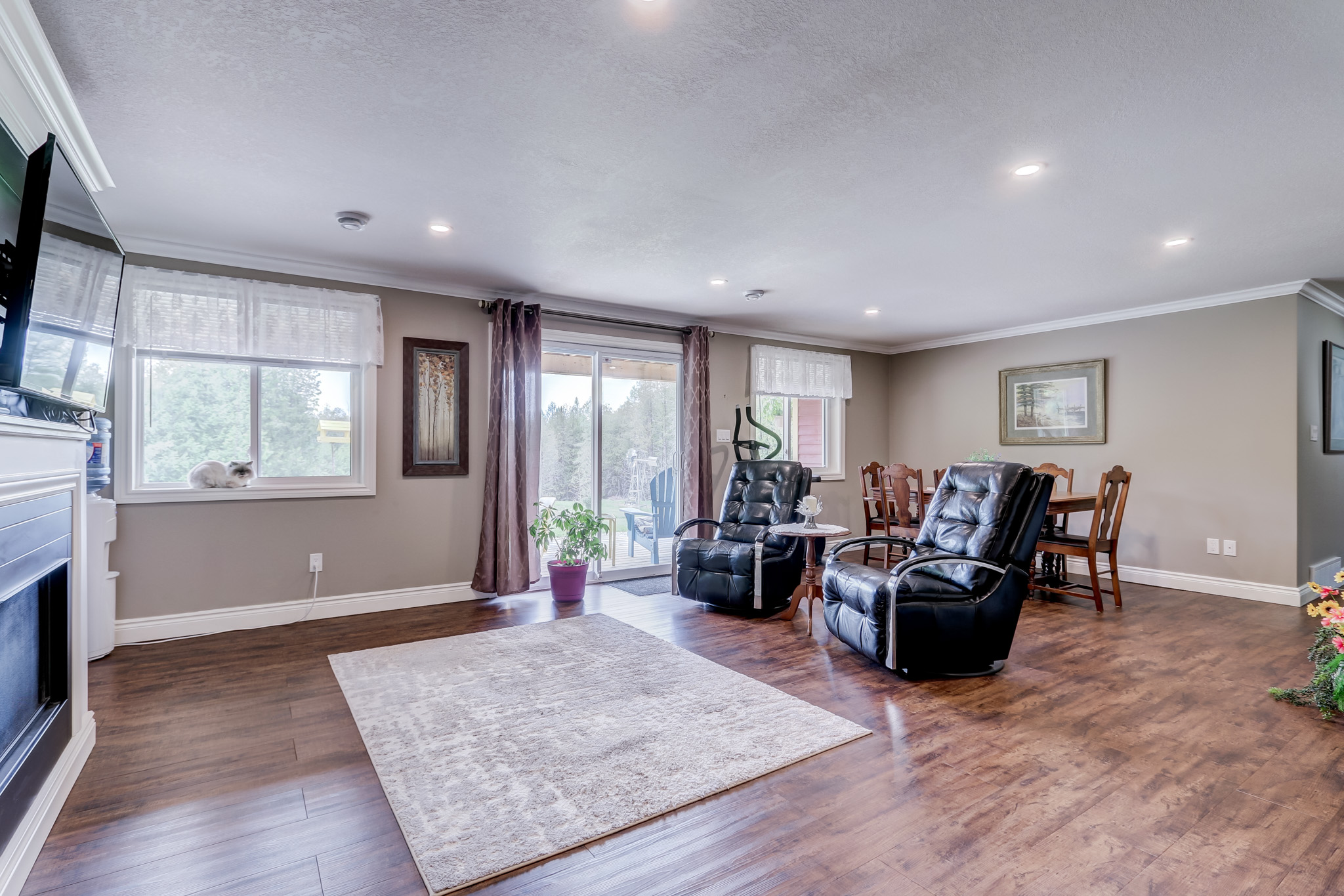 Traverston Homes For Sale 33