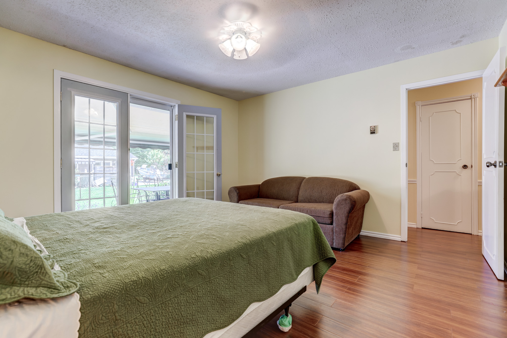 274 windsdoor Blvd