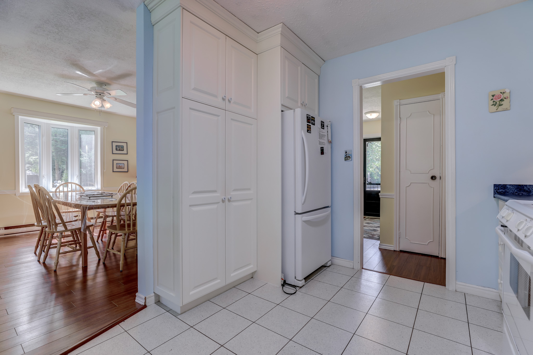 274 windsdoor Blvd