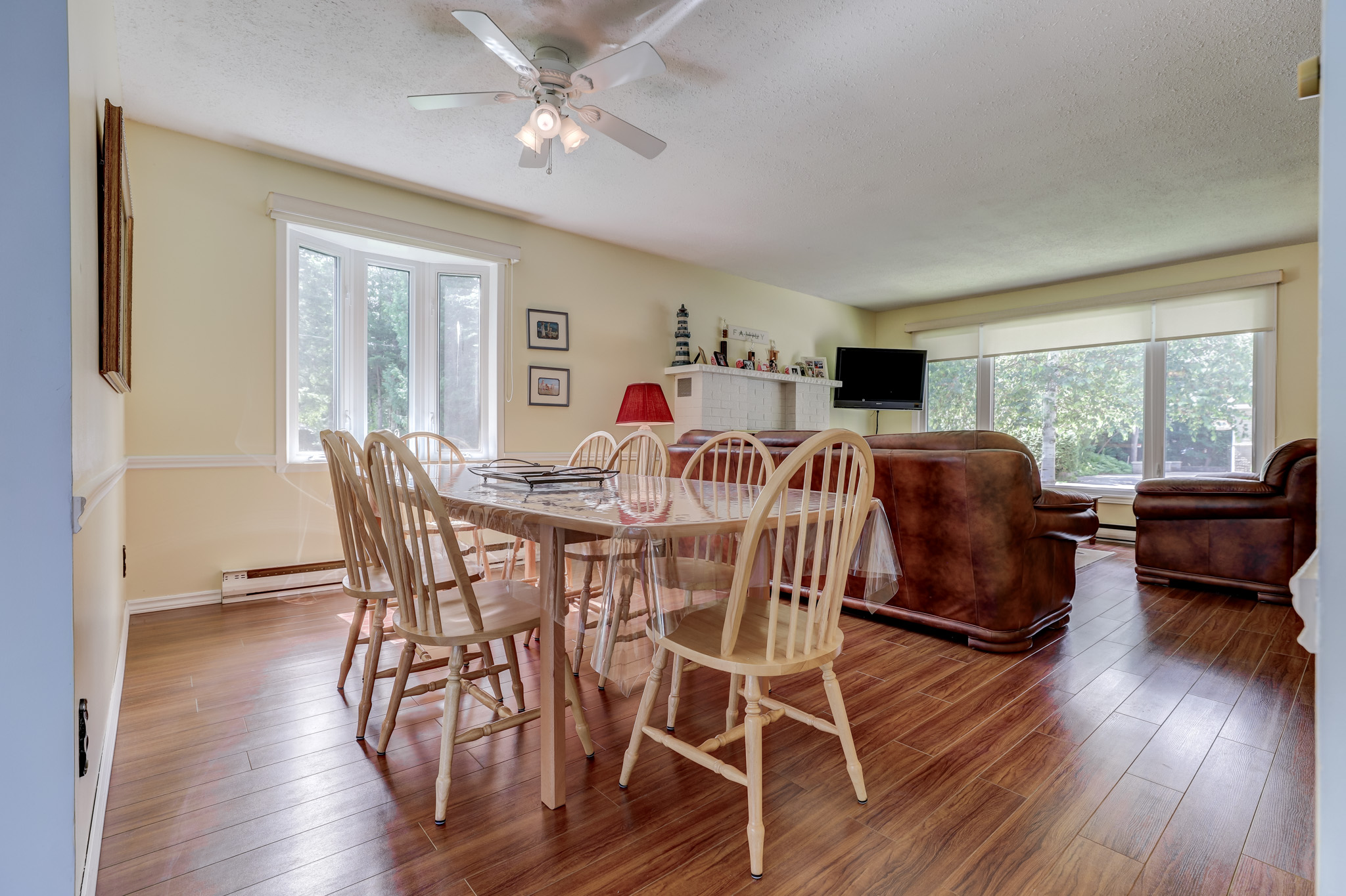 274 windsdoor Blvd