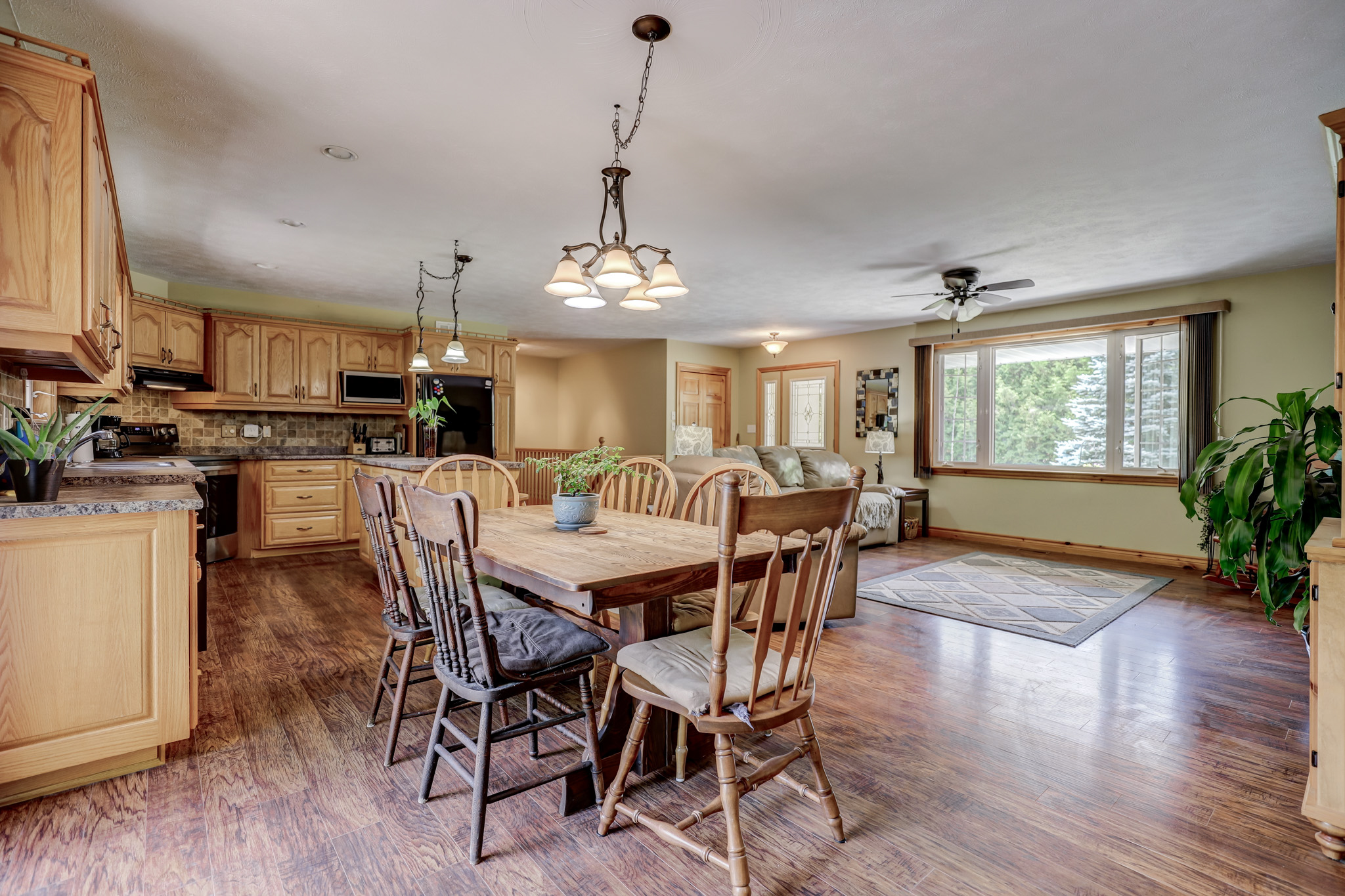 Homes for Sale Chatsworth